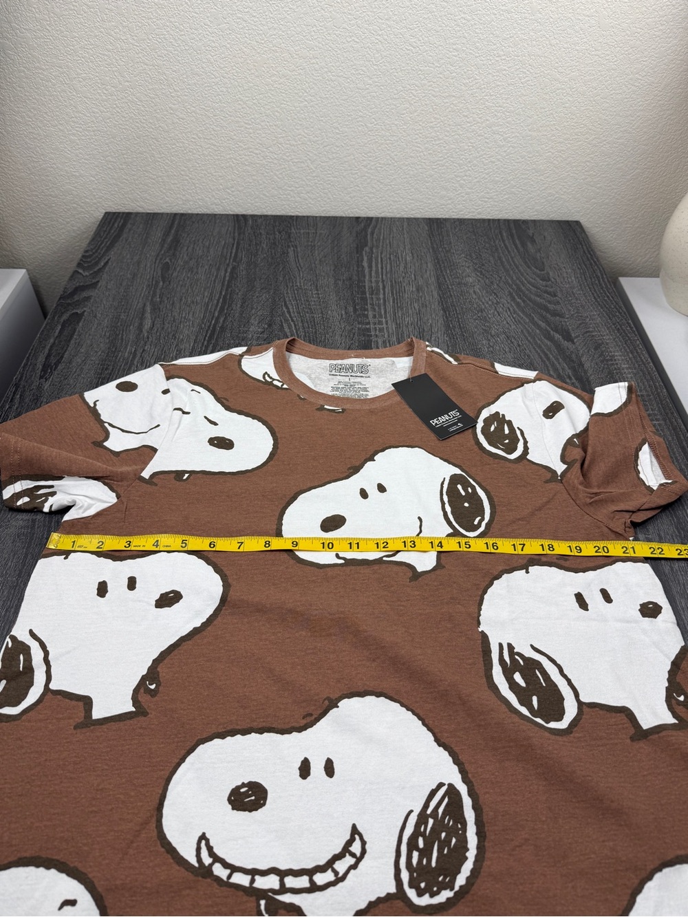 Peanuts Snoopy Double Sided Allover Print T-Shirt Men’s Size L NWT - Picture 4 of 5